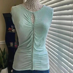 💙 Light blue keyhole top